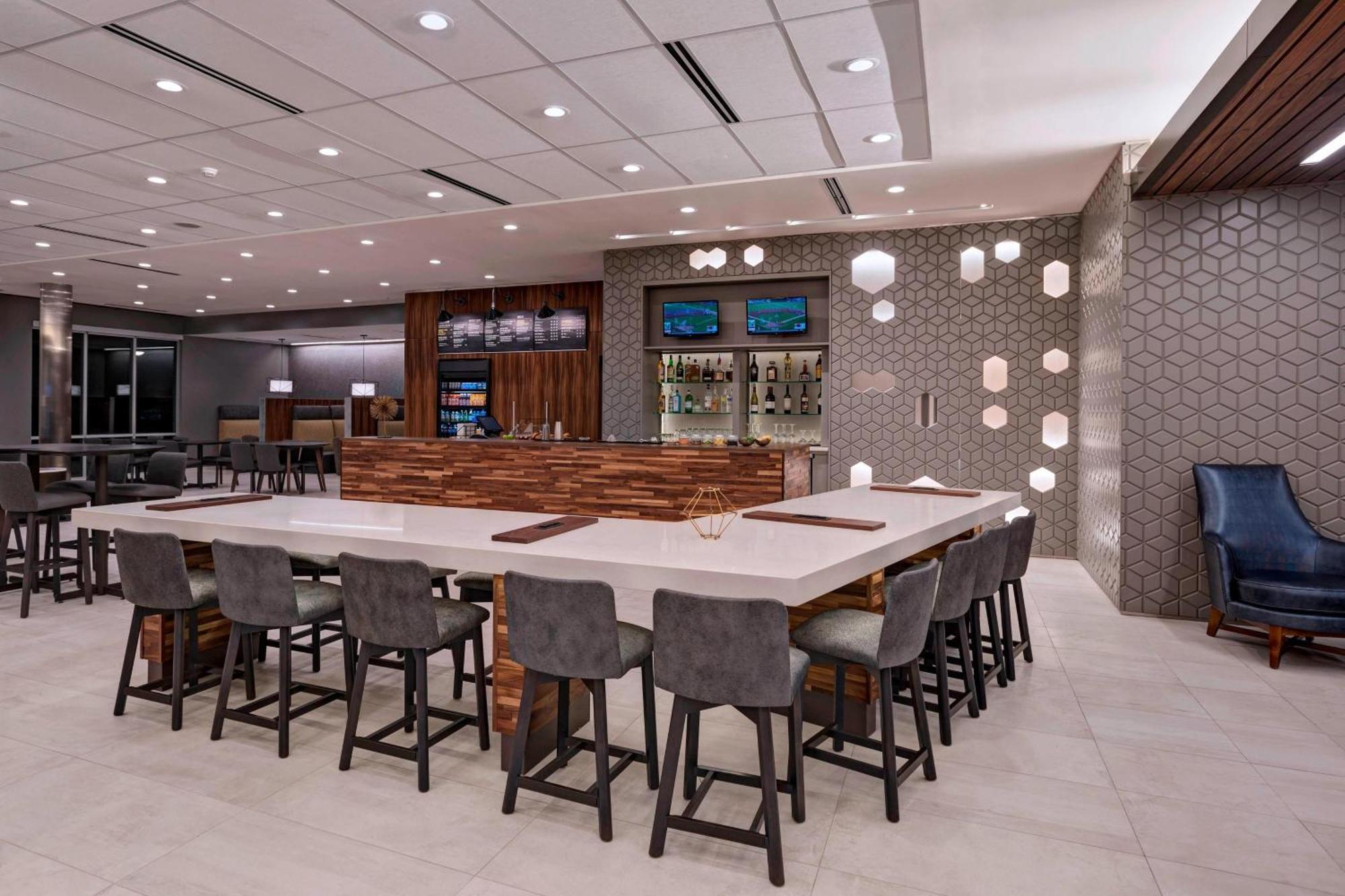 休斯顿舒格兰/普安特湖万怡酒店 外观 照片
